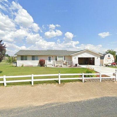 4937 Viking Rd Ne, Moses Lake, WA 98837