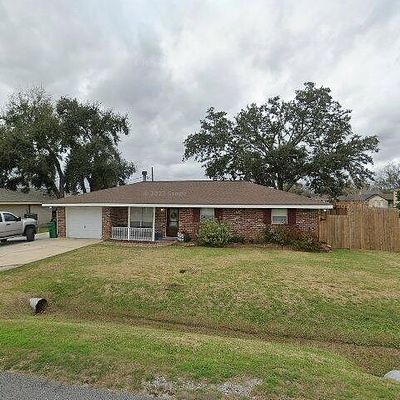 500 Cypress St, Raceland, LA 70394