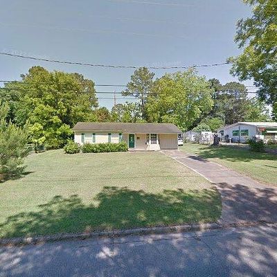 504 Magnolia Ave, Hartford, AL 36344