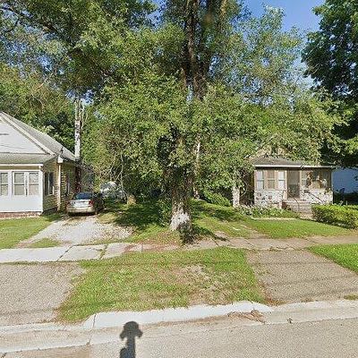 504 Walnut St, Dowagiac, MI 49047