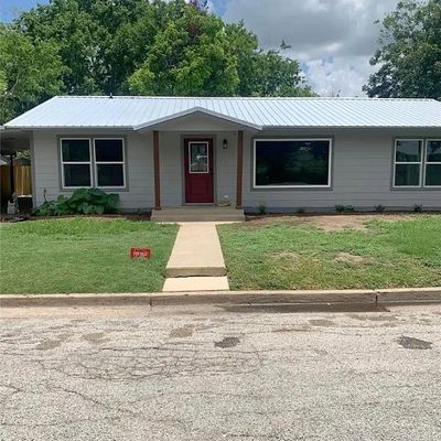 512 Juengerman St, Gonzales, TX 78629