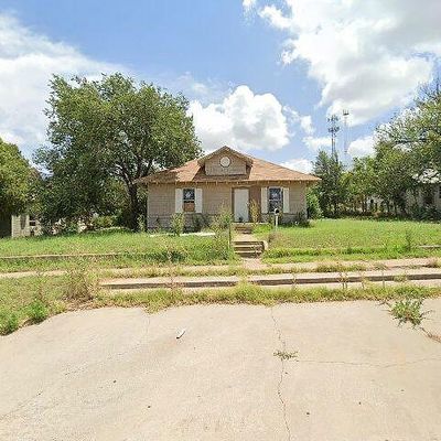 512 Locust St, Sweetwater, TX 79556