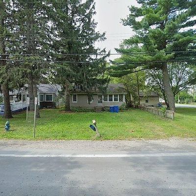 6423 Andersonville Rd, Waterford, MI 48329