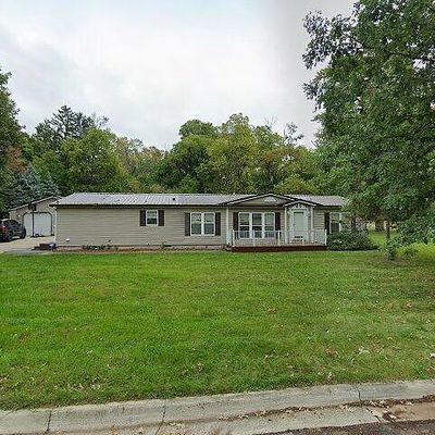 6635 Richard Rd, Lansing, MI 48911