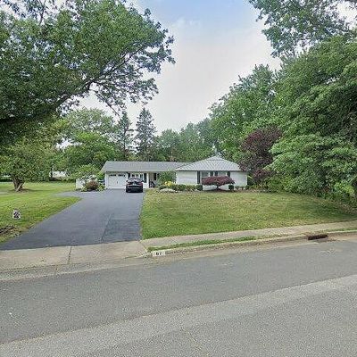 67 River Dr, Marlboro, NJ 07746