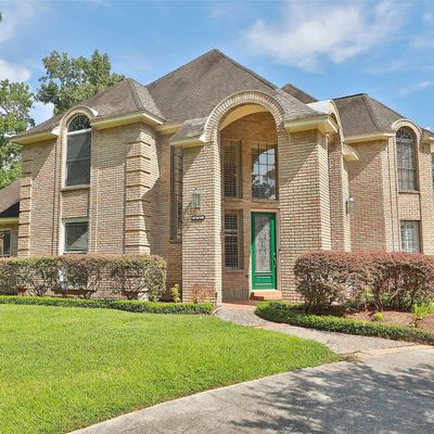 6727 Pebble Beach Dr, Houston, TX 77069