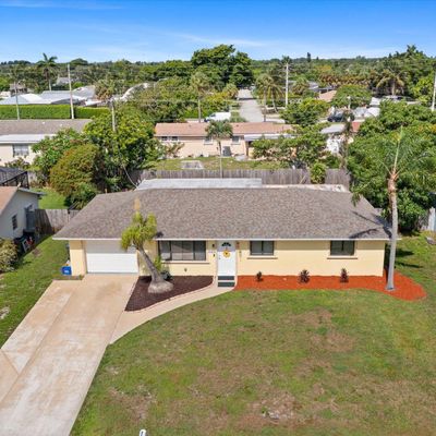 6767 Massachusetts Dr, Lake Worth, FL 33462