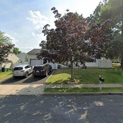 7 Jason St, Cliffwood, NJ 07721