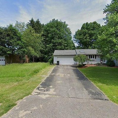 70 Maple St, Canfield, OH 44406