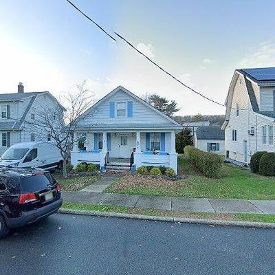 6 Christopher St, Dover, NJ 07801