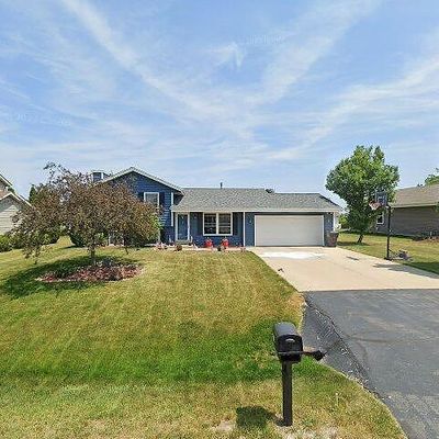 6015 Finch Ln, Caledonia, WI 53402