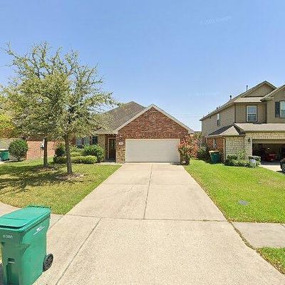 605 E Wellglen Ln, La Marque, TX 77568