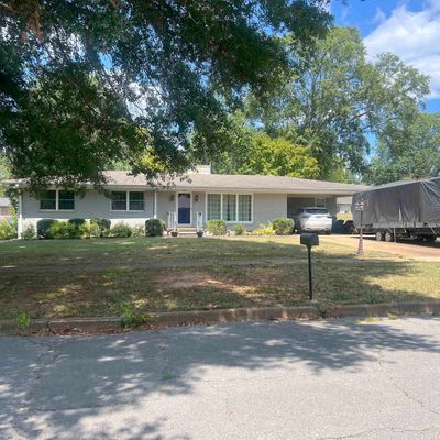 607 E 2 Nd St, Tuscumbia, AL 35674