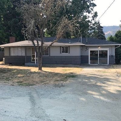 613 Irving Dr, Myrtle Creek, OR 97457