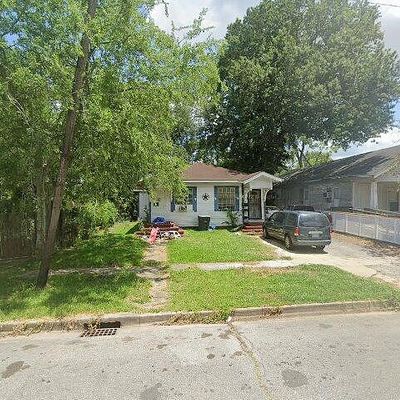 616 Elgie St, Beaumont, TX 77705