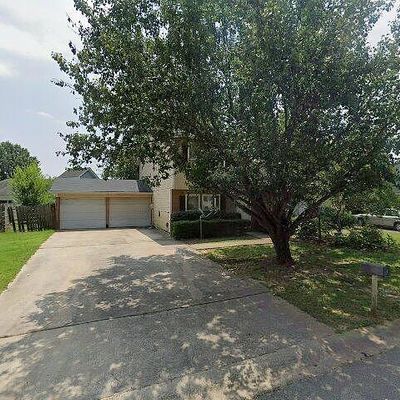 618 Maplewood Dr, Bonaire, GA 31005