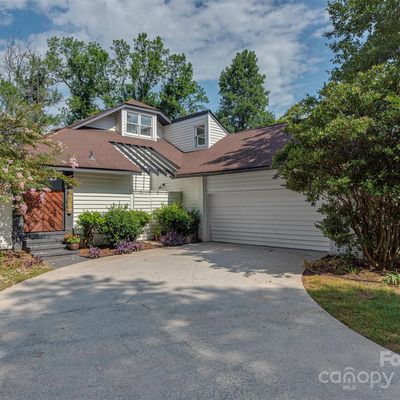 6208 Summertree Ln, Charlotte, NC 28226