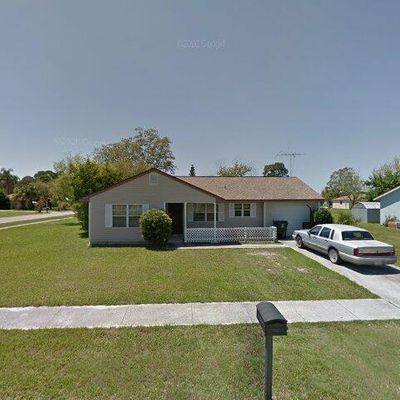 7595 Berwick St, North Port, FL 34287