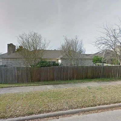 7602 Teal Run Dr, Houston, TX 77071