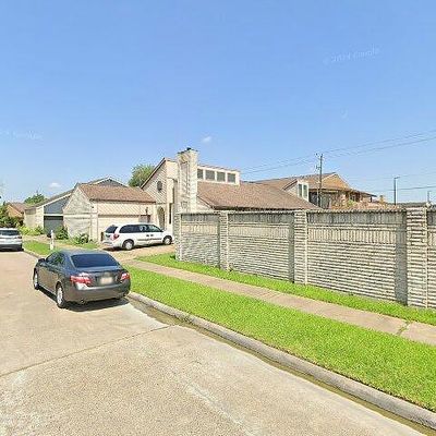 7726 Quail Meadow Dr, Houston, TX 77071