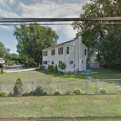 78 Brier St, Central Islip, NY 11722