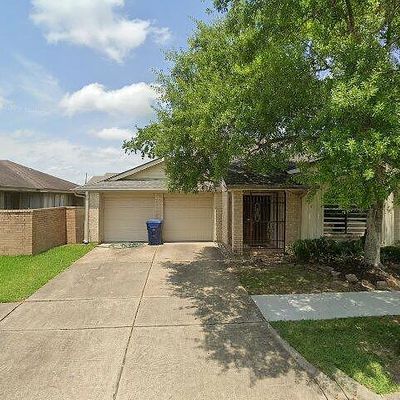 7818 Redgate Cir, Houston, TX 77071