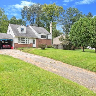 8 Frame Ave, Malvern, PA 19355