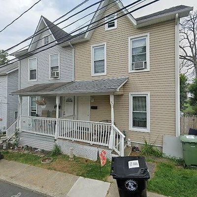 8 Vannatta St, Washington, NJ 07882