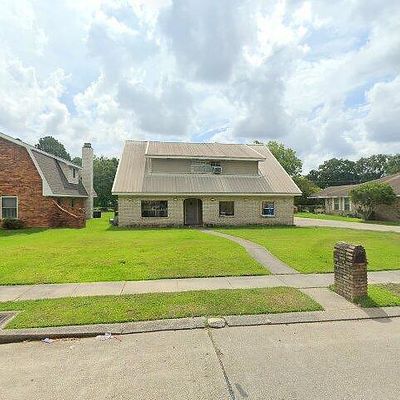 802 Omega Dr, Lafayette, LA 70506