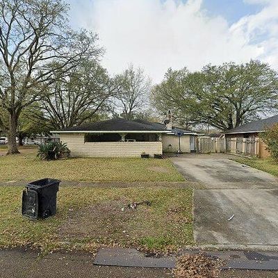 8022 Queenswood Ct, Baton Rouge, LA 70806