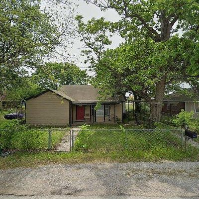 803 W Lamar St, Alvord, TX 76225