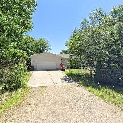 805 Country Acres Ln, Saint Libory, NE 68872