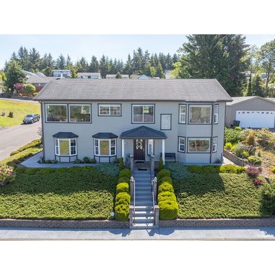 805 Lisa Pl, Coos Bay, OR 97420