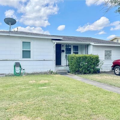 808 Hamilton St, Sinton, TX 78387