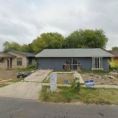 810 Green Park St, San Antonio, TX 78227