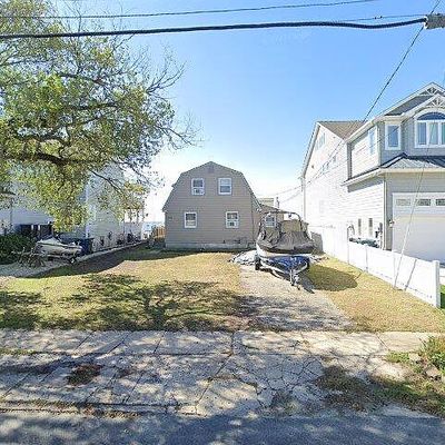 816 W Shore Dr, Brigantine, NJ 08203