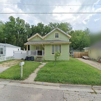 824 Waveland Ave, Rockford, IL 61102