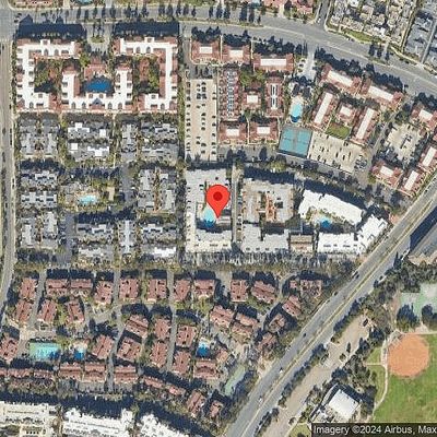 8338 Regents Rd #2 W, San Diego, CA 92122