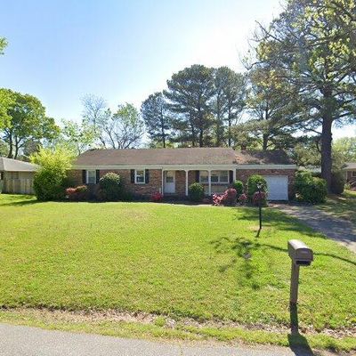 704 Lord Nelson Dr, Virginia Beach, VA 23464