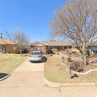 708 W Louisa Ave, Iowa Park, TX 76367