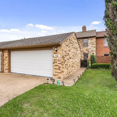 710 Champion Ct, Garland, TX 75043