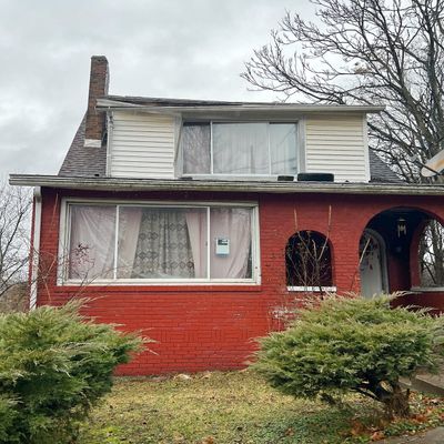 717 Washington St, Aliquippa, PA 15001