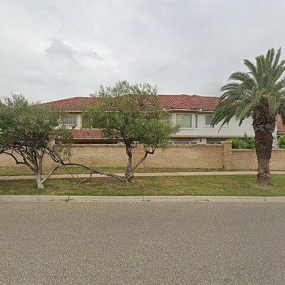 7205 Lake Victoria Rd, Laredo, TX 78041