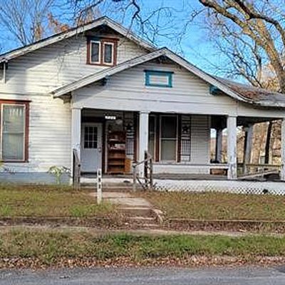 726 W Sherman St, Paris, TX 75460