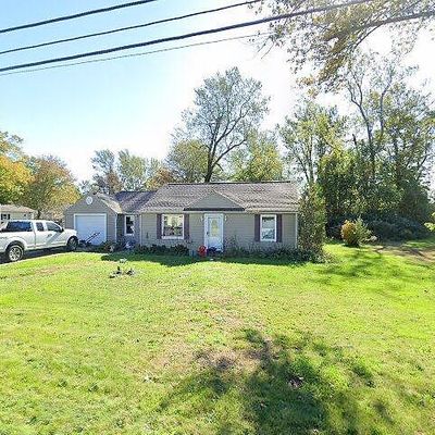 7384 Lake Rd, Madison, OH 44057