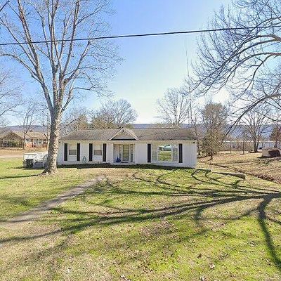 740 Poplar St, Trenton, GA 30752