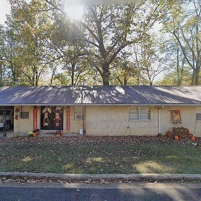 745 Seminole Dr, Grenada, MS 38901