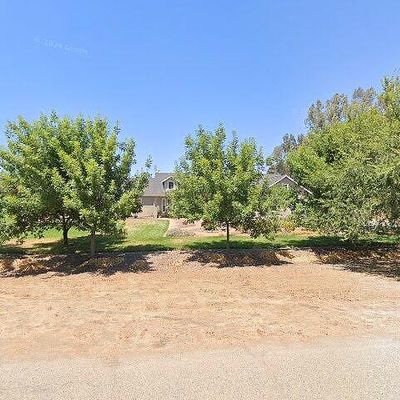 7568 E Escalon Ave, Clovis, CA 93619