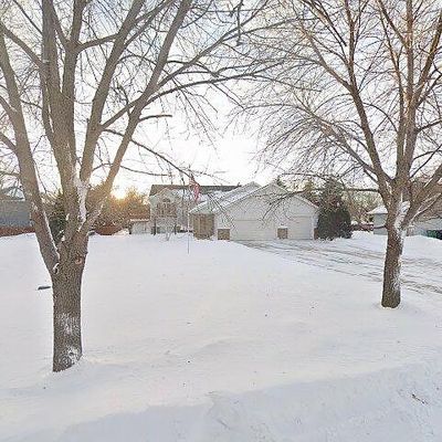 914 Sommerset Blvd, West Fargo, ND 58078