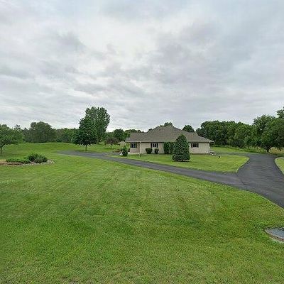 921 B Meadowood Ln, Hudson, WI 54016